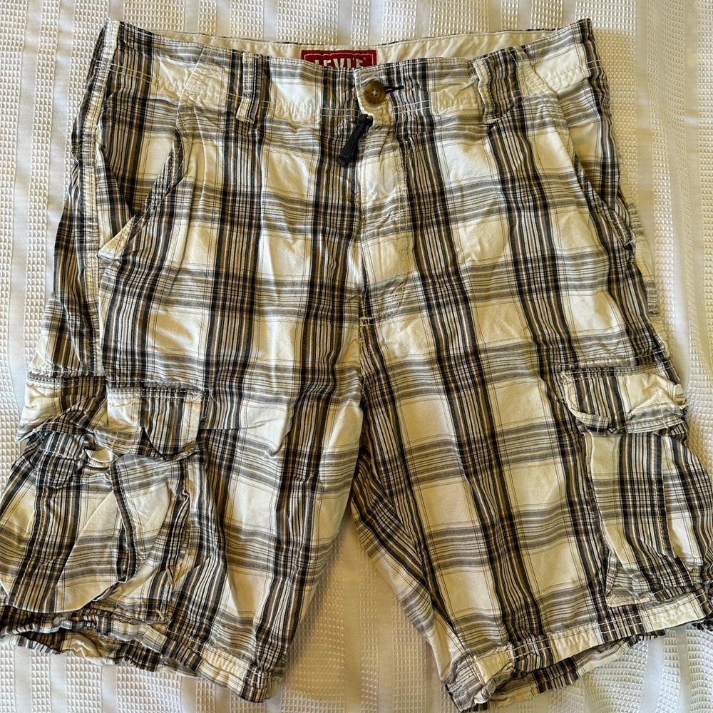 Levi Cargo Shorts